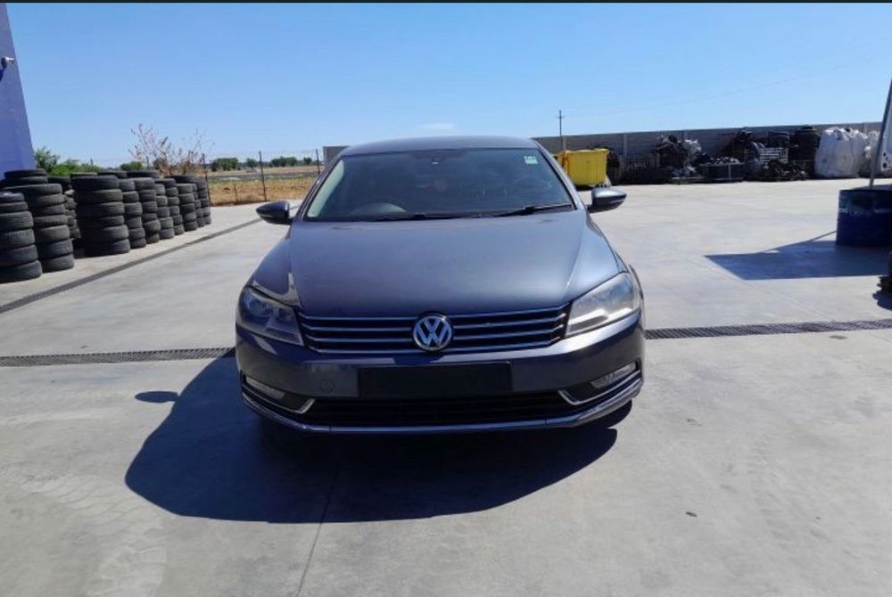 Dezmembrez Volkswagen Passat b7 2.0 diesel 2012