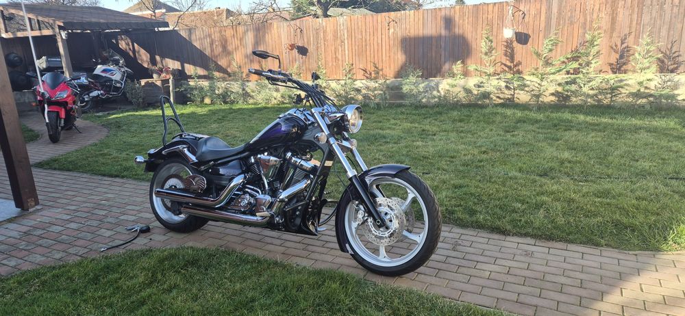 Vând Yamaha Raider