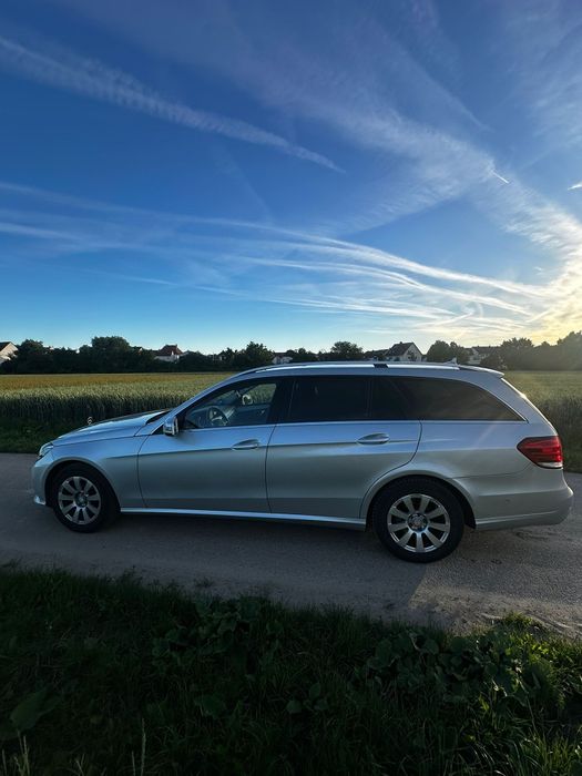 Mercedes-Benz E 250 CDI T-Modell Avantgarde – 204 CP – Cutie automată – Prima înmatriculare 12/2016