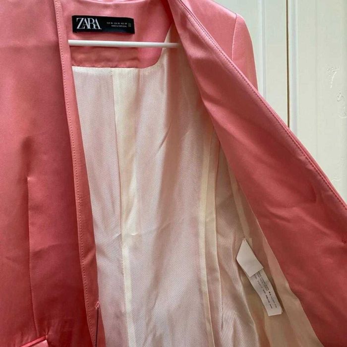 Zara sacou roz cordon pe talie