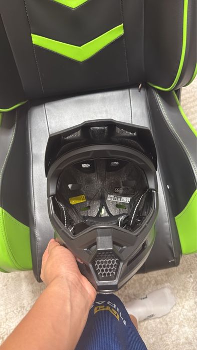 шлем электросамокат