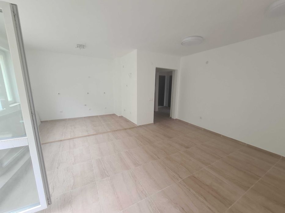 Продава се Тристаен апартамент в София, Манастирски ливади - 115 кв.м за 1459 €/кв.м - Снимка #2