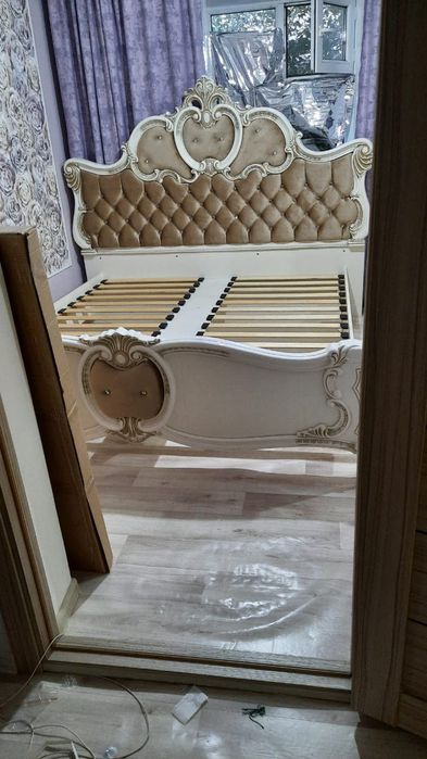 Продам спальный гарнитур