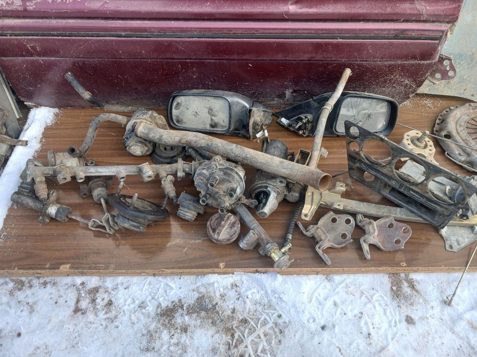 Продам запчасти на галант