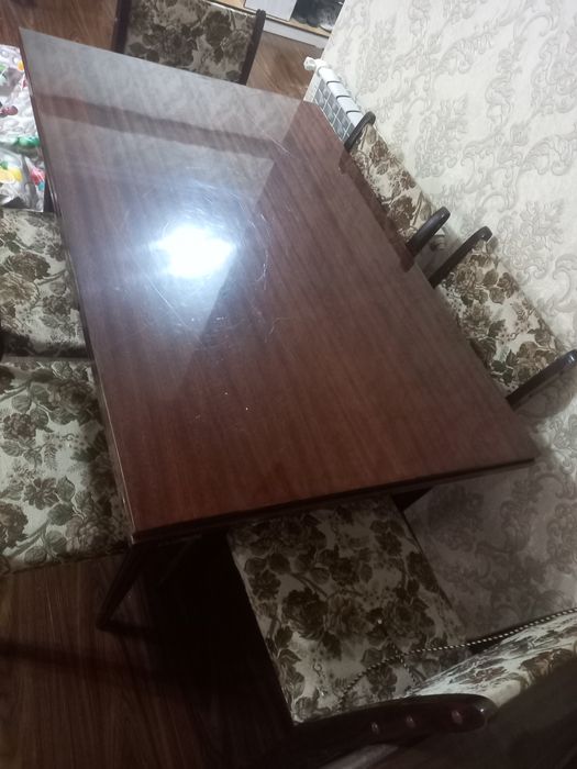 Стол раскладной из 6 стульев