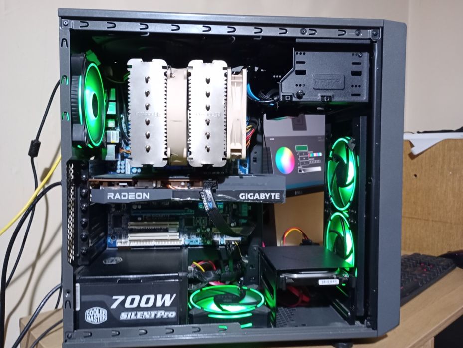 Супер машинка за игри  и програмиране