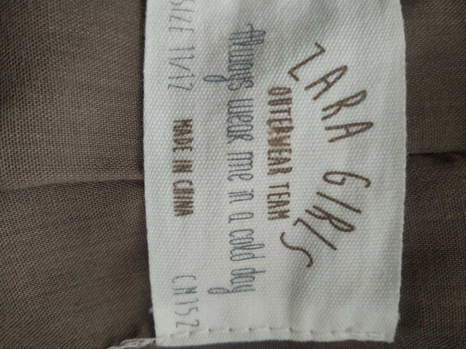 Пухен елек  на "ZARA" .за момиче,за 11-12 години