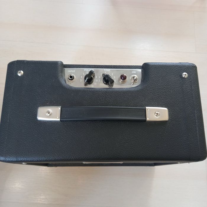 Кубе за китара Fender Pro Junior iv