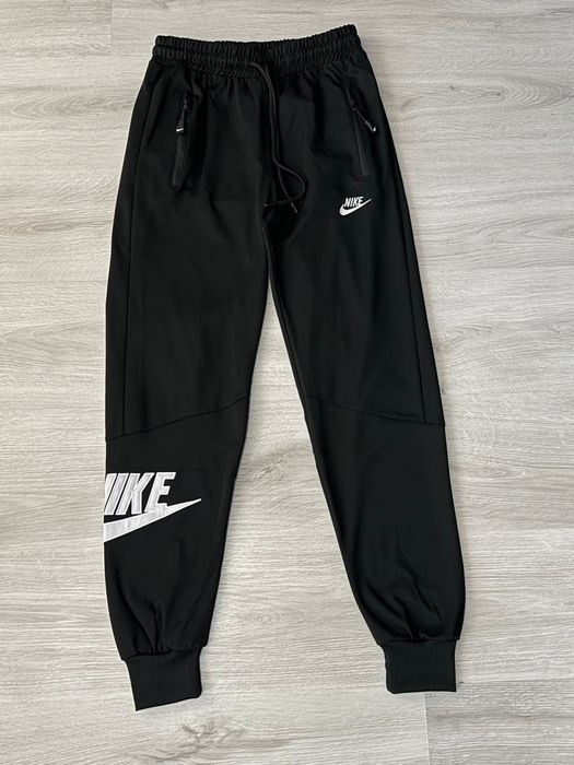 Продавам мъжки дрехи