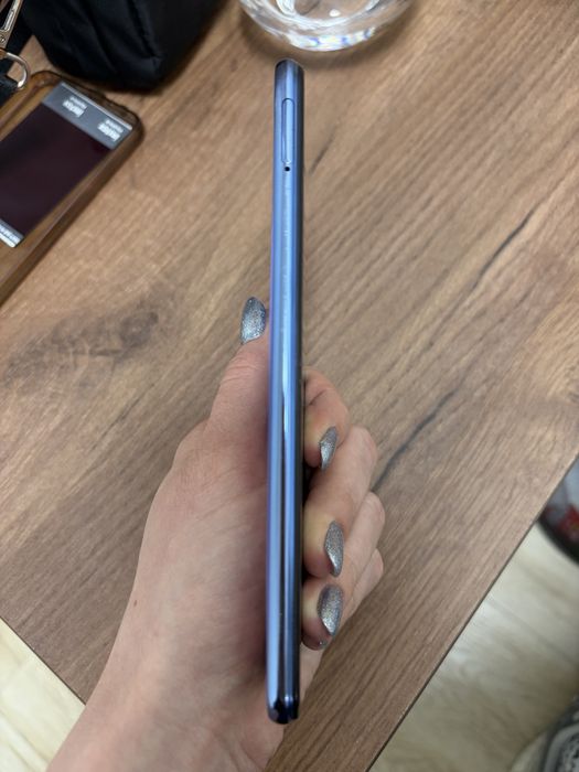 Телефон Vivo v21e 128гб