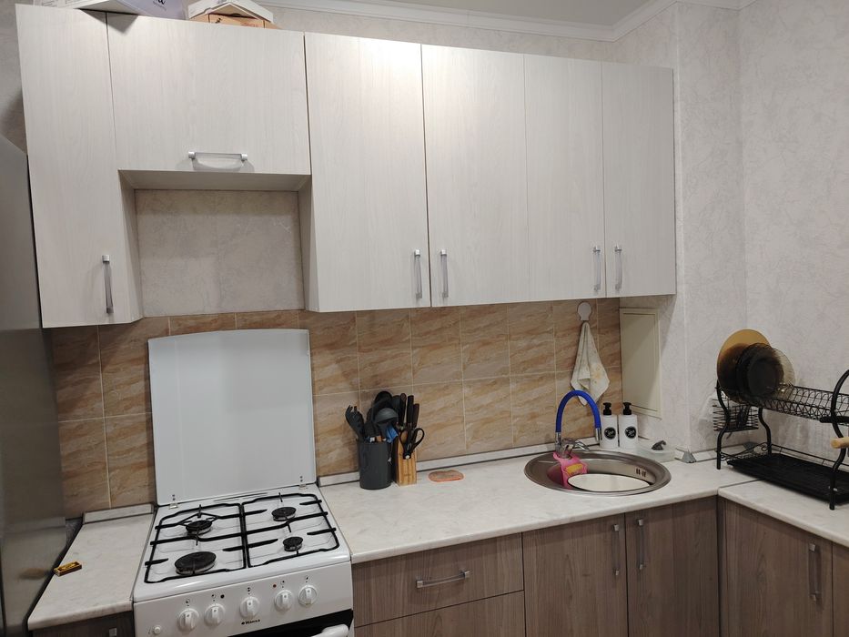 Продам  кухонный гарнитур