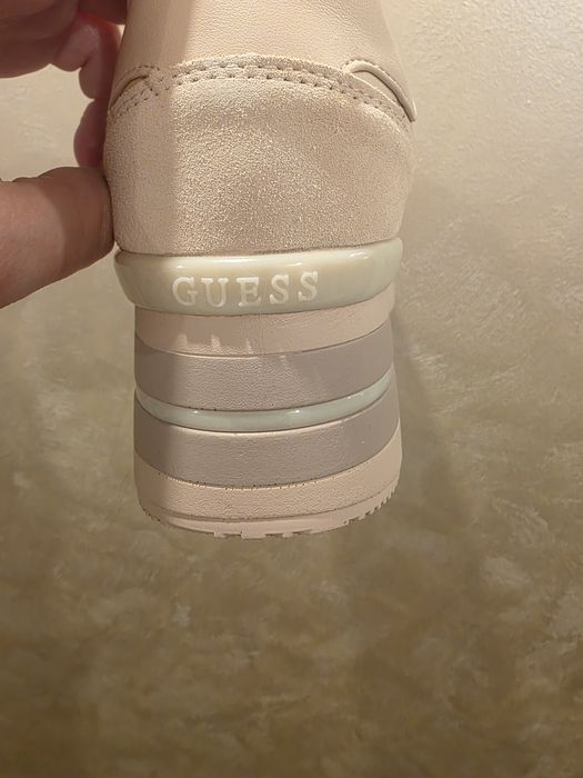 Pantofi/adidasi Guess,41