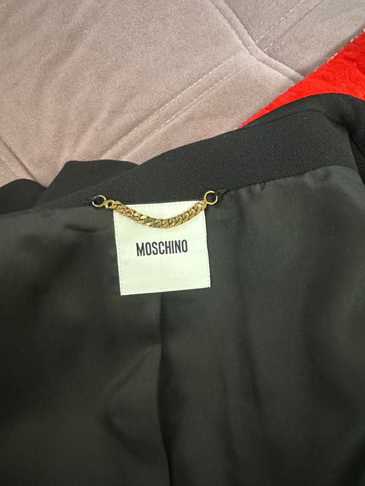 Пальто шерстянное MOSCHINO