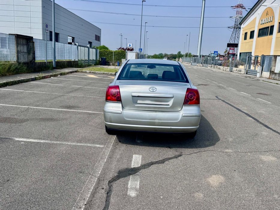 Vand toyota avensis