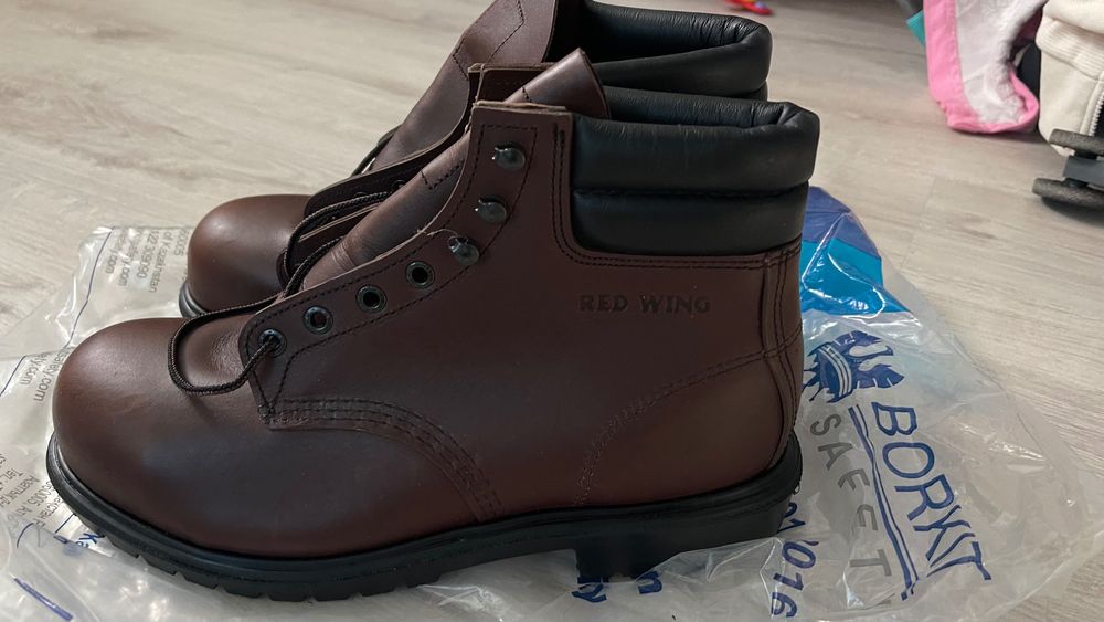 Тшо спецовка ботинка, брюки, рубашка