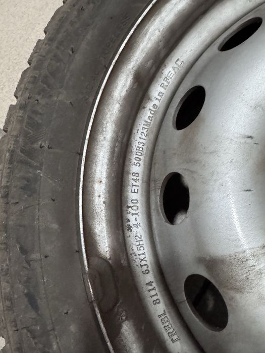 Продам шипованные шины с дисками R15, отдельно