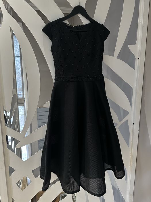 Вечернее черное платье