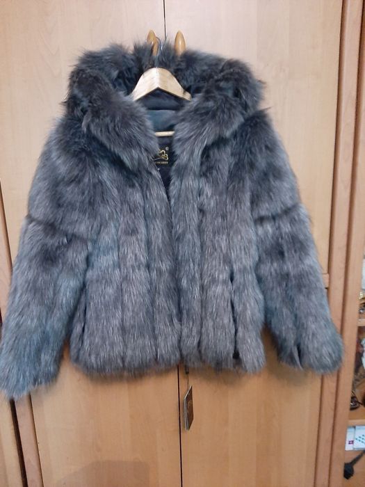 Шуба женская с капюшоном