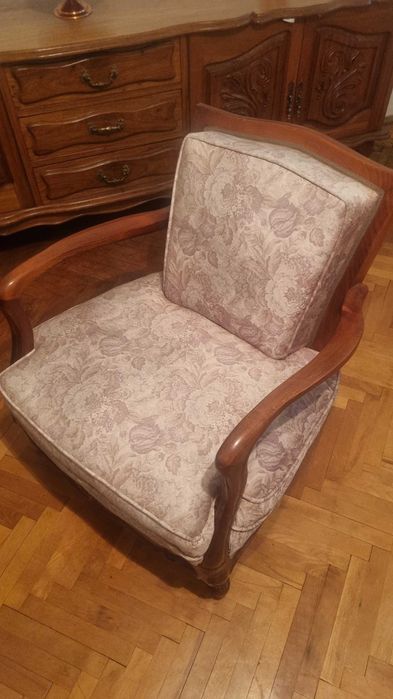 Старинни Мебели от дърво