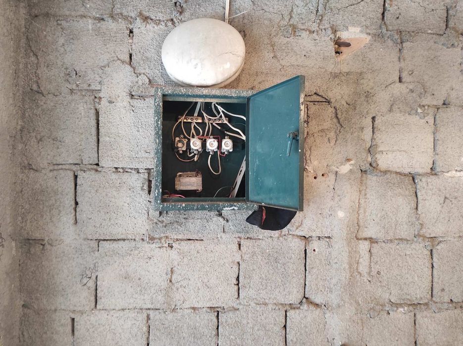 Тристаен, Център, лукс, гараж, климатици