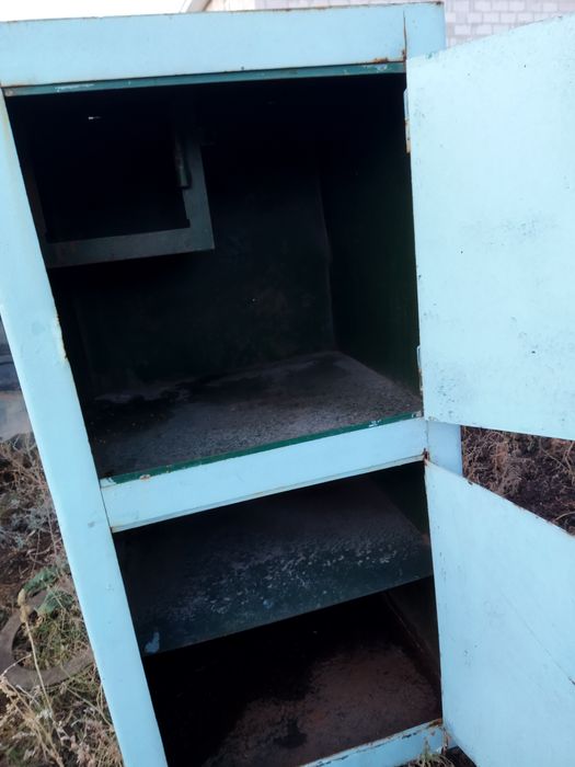 Сейф металический