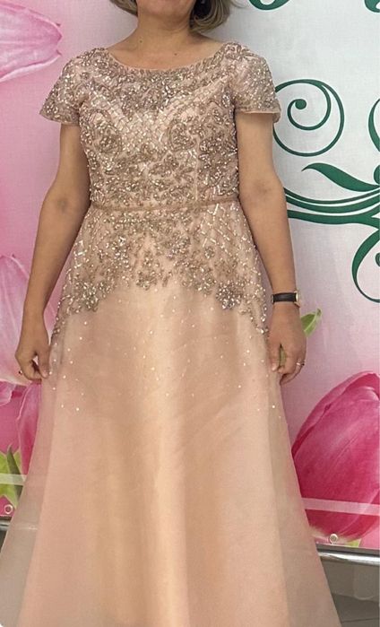 Вечернее Платье в хорошем состоянии