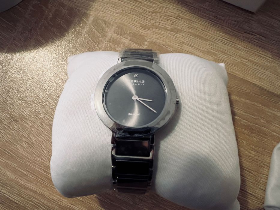 Bering Diamond чисто нов дамски часовник