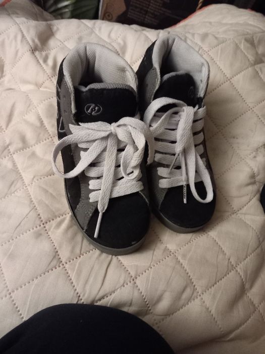 Adidași cu roți nr 31