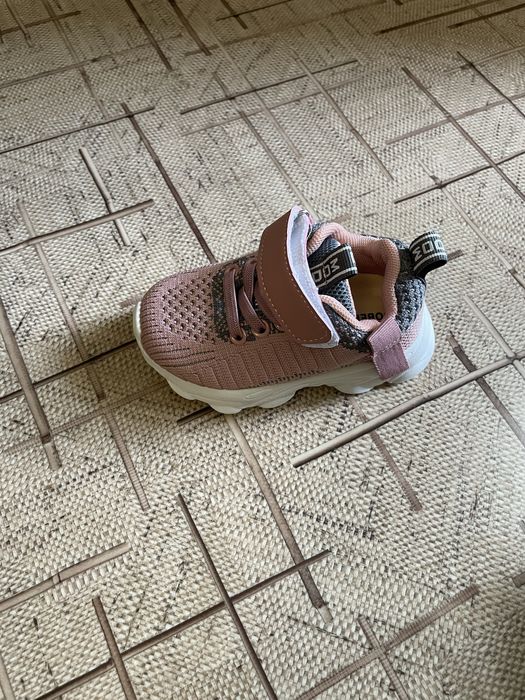 Детские кроссовки совенок