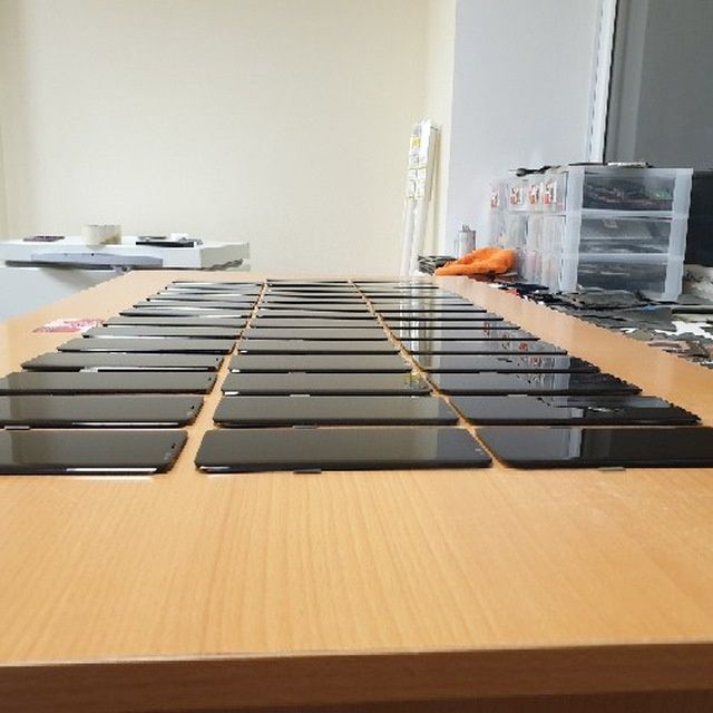 Замена стекла на iPhone