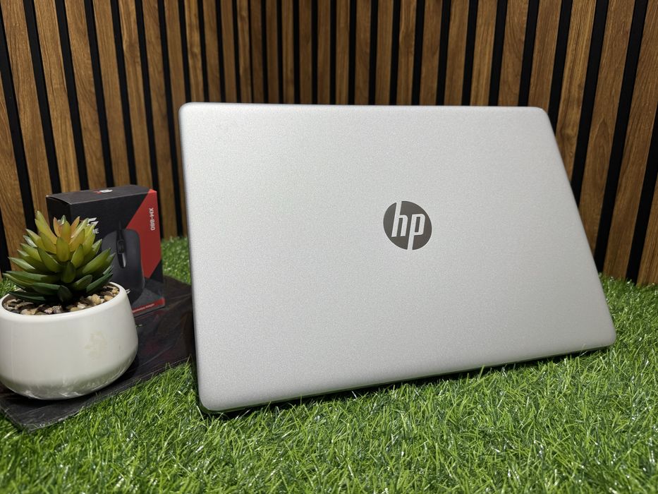 Ноутбук Hp Laptop 15s Core i5-1235U/16GB/SSD512GB/Iris Xe Graphics