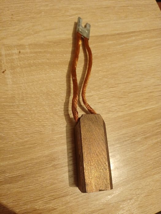 Продам медно-графитовые щётки