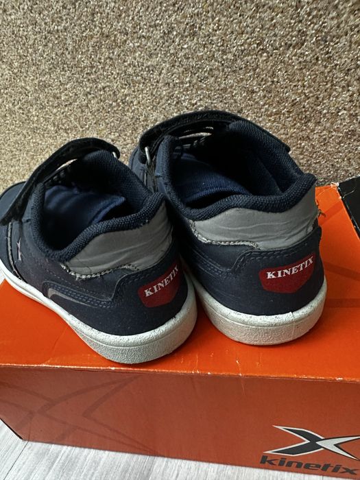 Продаются кроссы