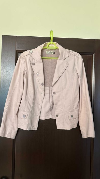 Женские костюмы размера S-M