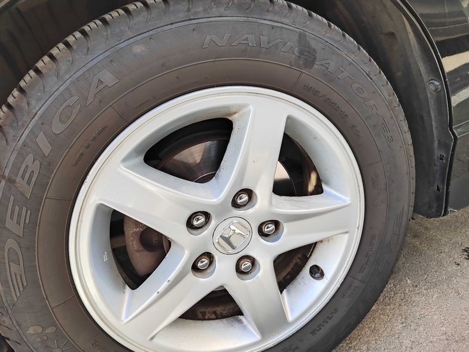 Продавам Honda Civic hibrid