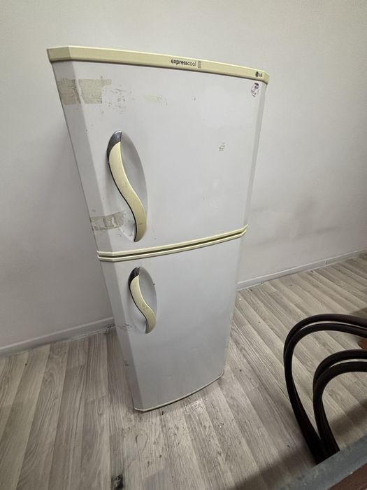 Холодильник рабочий
