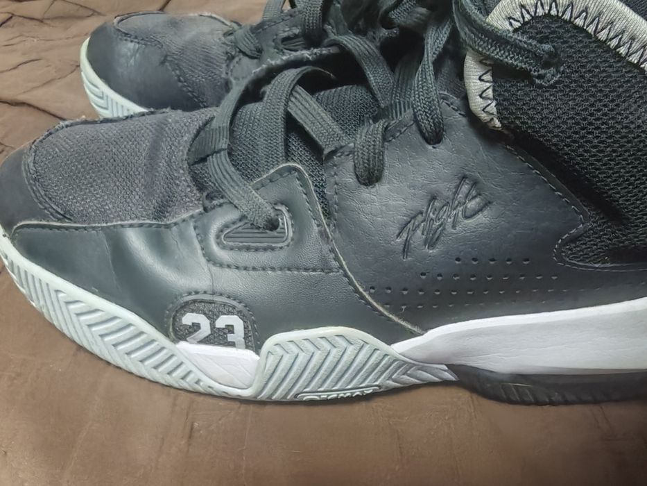 Vând Nike Air Jordan Stay Loyal 2 mărimea 38
