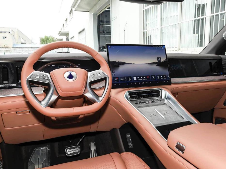 Denza N9 2026 рестайлинг / 2026.02 кузов чёрный на оранжевом, вин есть