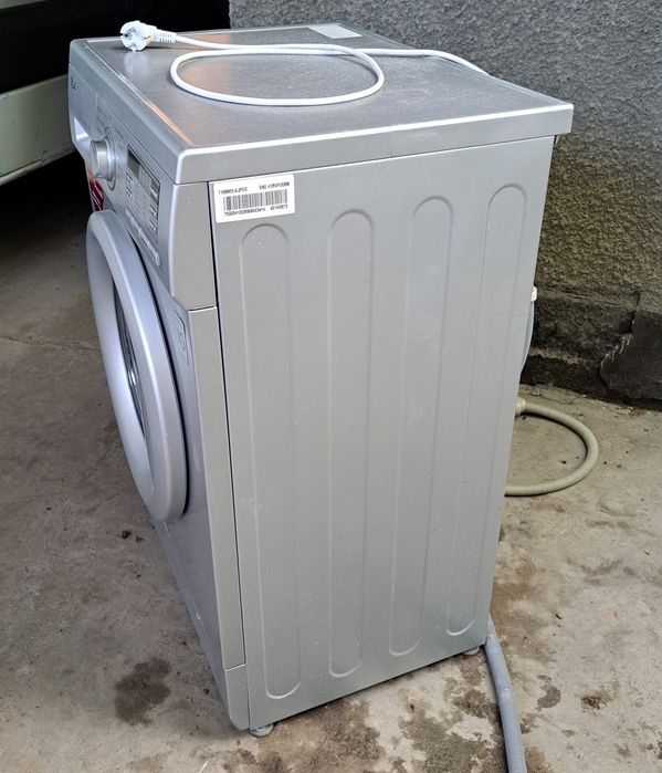 Продам машинку LG. 6 кг.