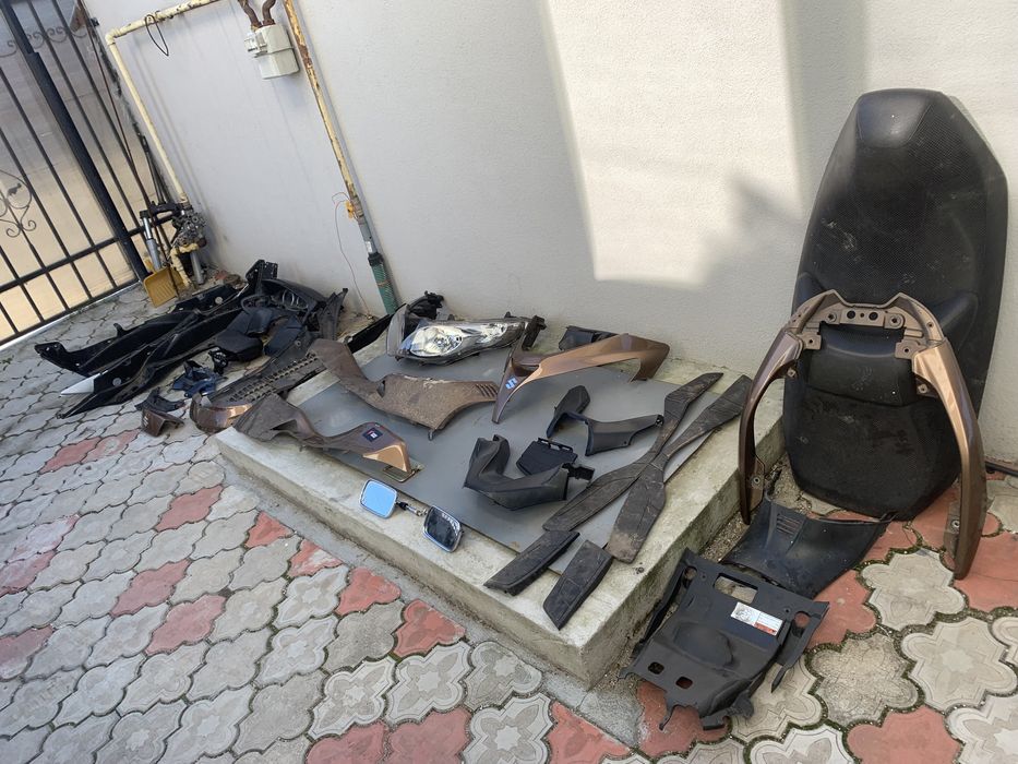 Suzuki burgman 400 an 2007 piese