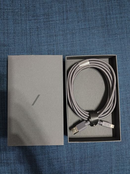 Кабель Native Union Belt Cable на айфон