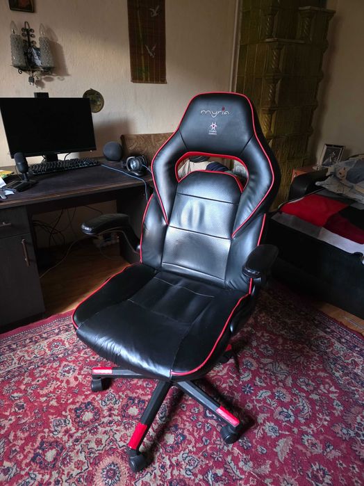 Scaun gaming / birou Myria MG7404RD negru-rosu, stare buna