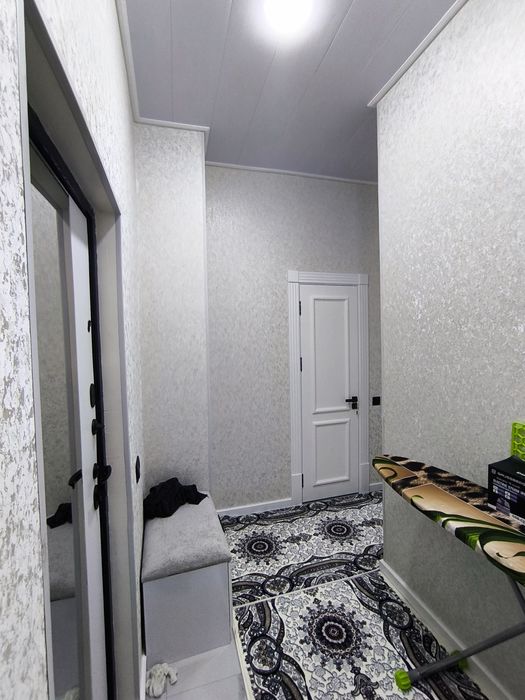 Сдаётся 1 комнатная квартира на 2 этаже.