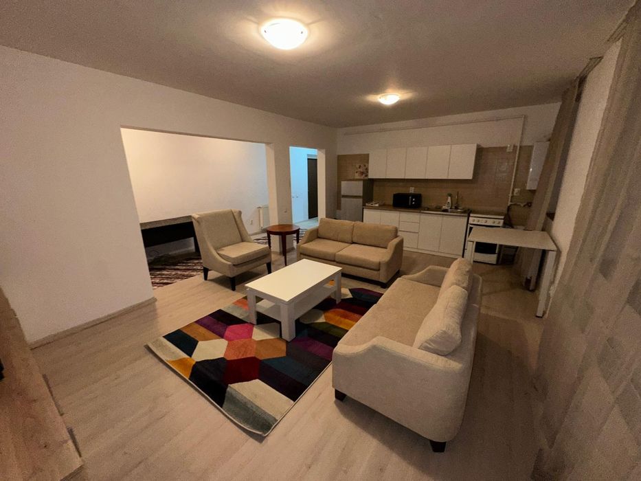 Inchiriez apartament cu 2 camere pe strada Eroilor 196