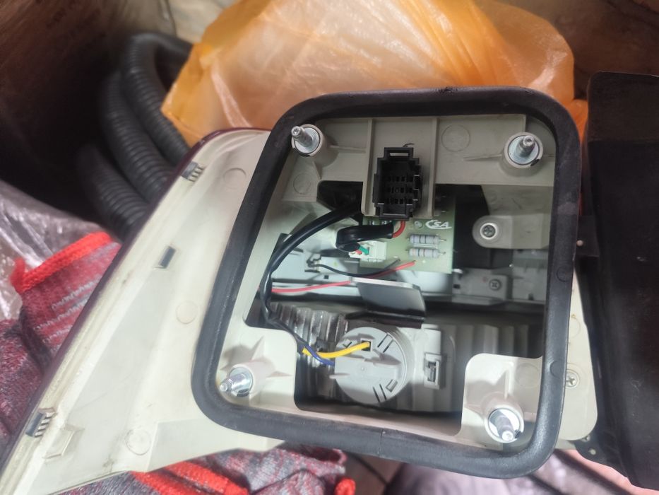 Задний фонарь Passat b7 либо фаэтон