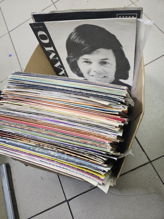 Грамофони плочи...25лв бройката