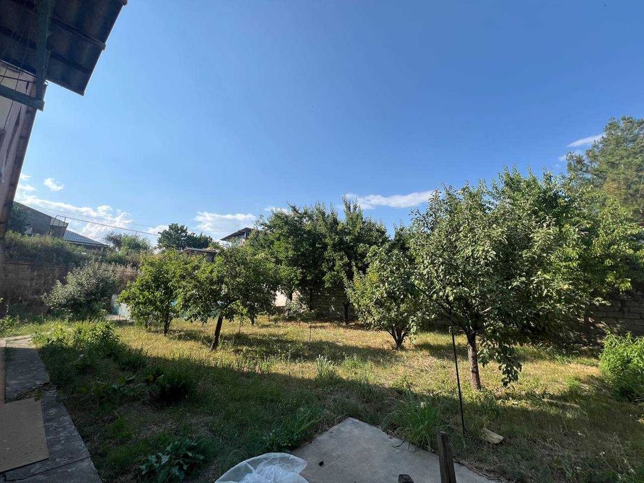 Продаётся участок под строительство 9 соток на против Узбекистон боги.