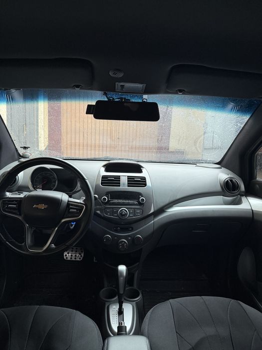 Spark 4 pozitsiya avtomat  2022 yil toptoza 49000 km yurgan