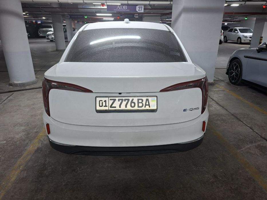 Hongqi EQM5 (450km)