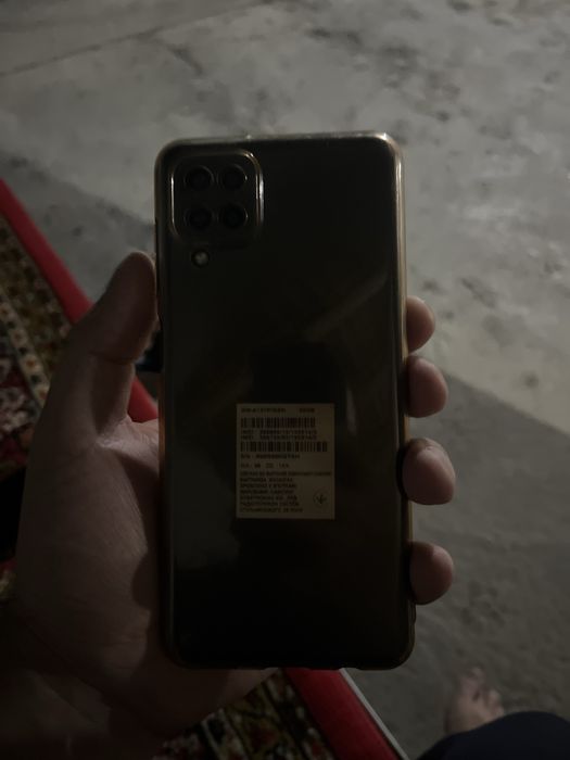 Samaung A12 holati yaxshi